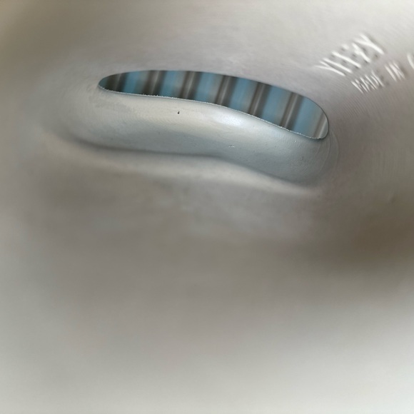 Yeezys color tan size 11 - Picture 4 of 4